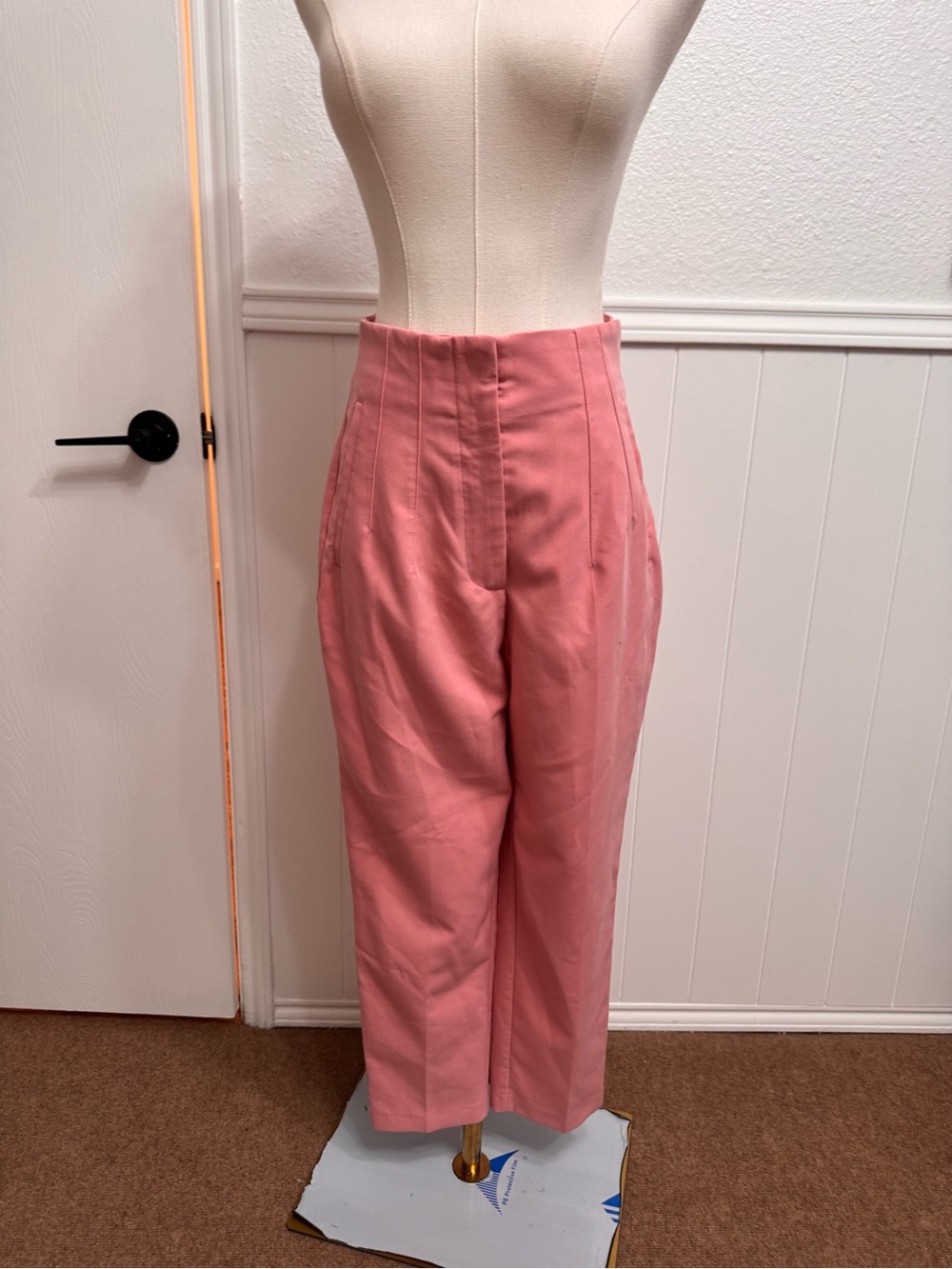 Zara High-Waist Cropped Trousers in Dusty Pink
